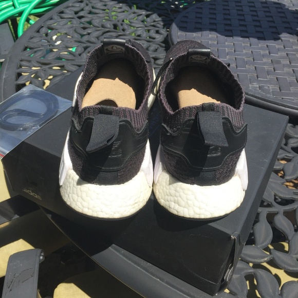 adidas NMD R1 A Ma Maniere x Invincible - Picture 5 of 8